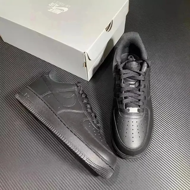 Nike Air Force 1 Low Triple Black