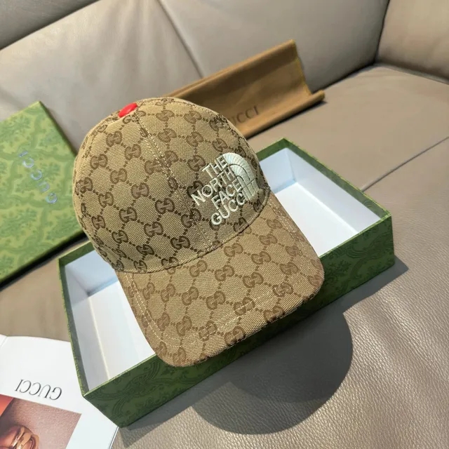 Gucci Baseball Cap GG Supreme x The North Face