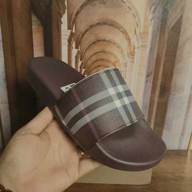 Burberry Equestrian Knight Slide Classic Check