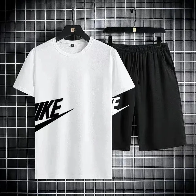 Nike T-Shirt & Shorts Set