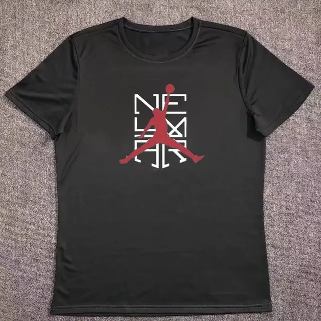 28黑色