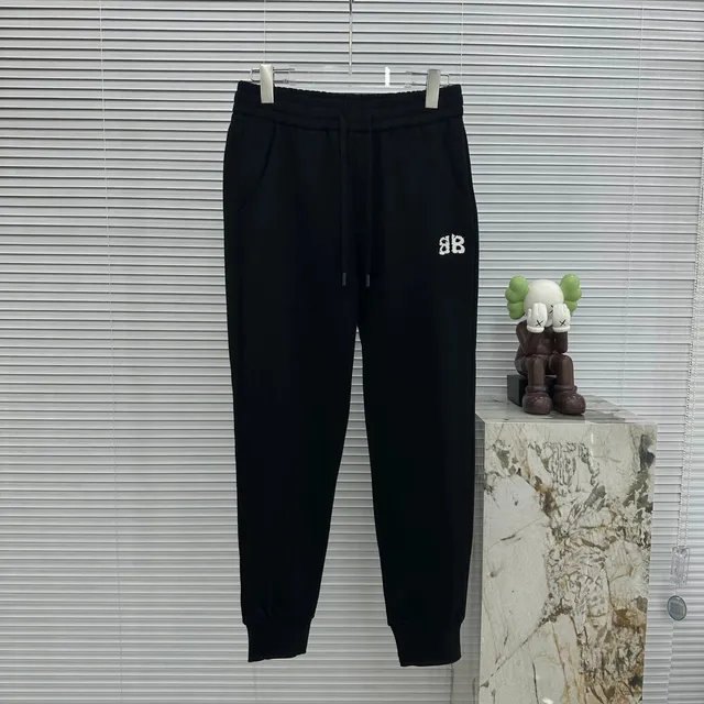 23黑色