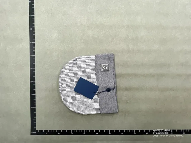 Louis Vuitton Beanie Damier Graphite