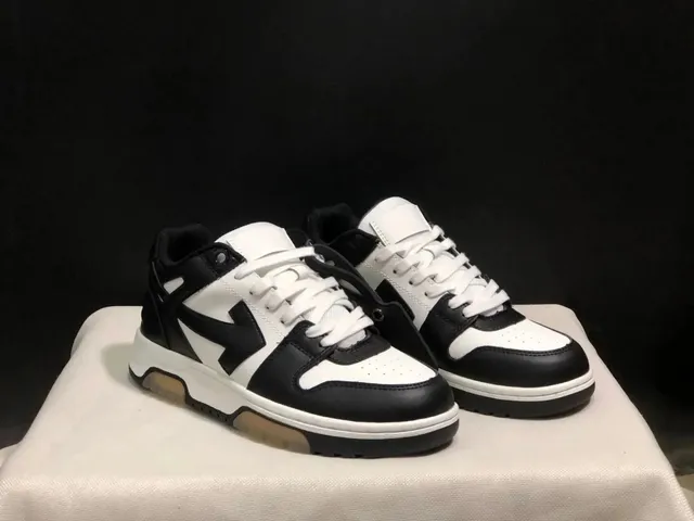 Off-White Low Arrow