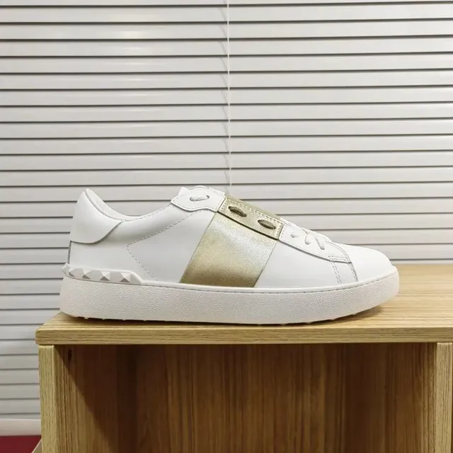 Valentino Rockstud Low White and Gold