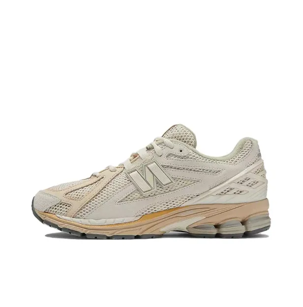 New Balance 2002R Beige