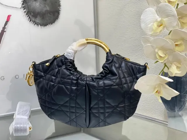 Dior B22 Quilted Leather