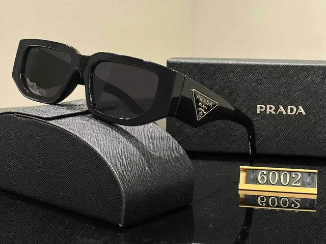 Prada Sunglasses Rectangular Frame