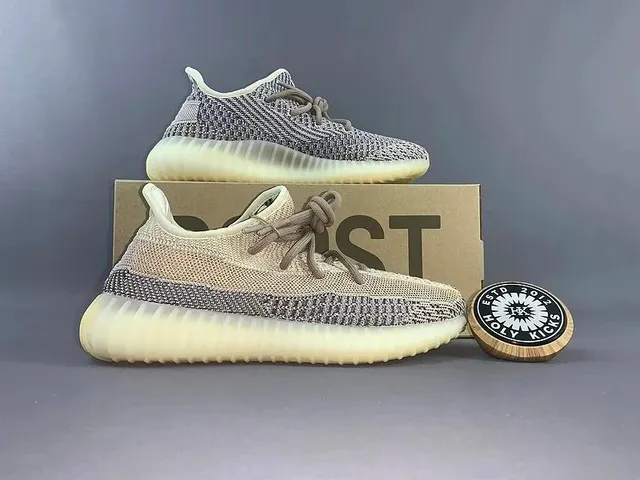 Yeezy Boost 350 V2 Zebra