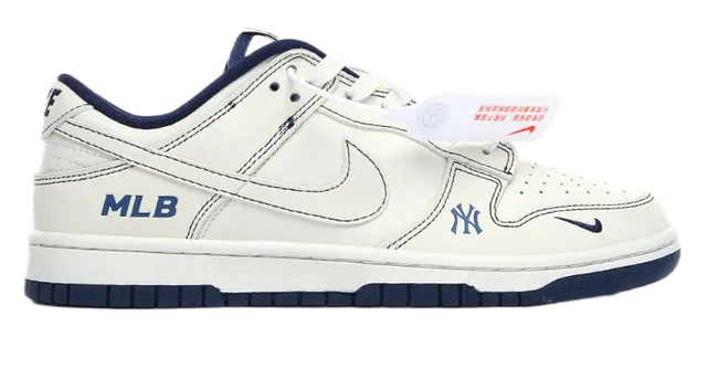 Nike Dunk Low MLB New York Yankees