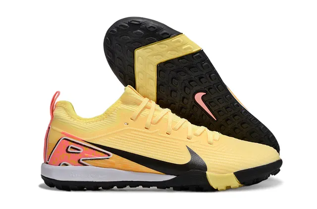 Nike Tiempo Legend 9 Vibrant Yellow