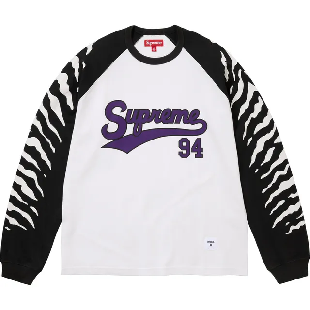 E621 # White with Black