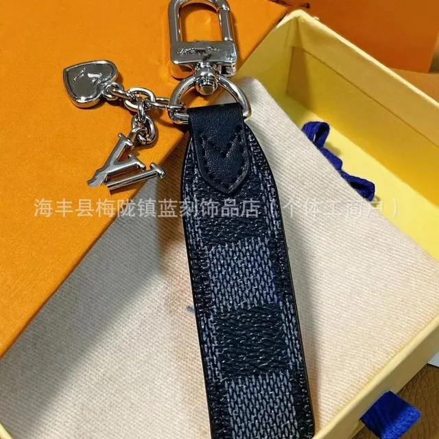 Louis Vuitton Key Holder Damier Graphite