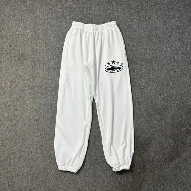 819白色