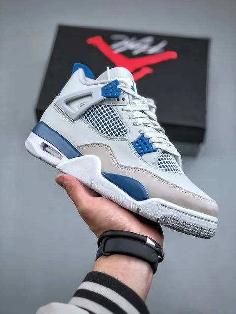 Air Jordan 4 Military Blue