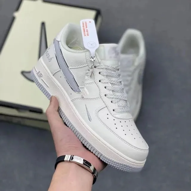Nike Air Force 1 Low Metallic Silver