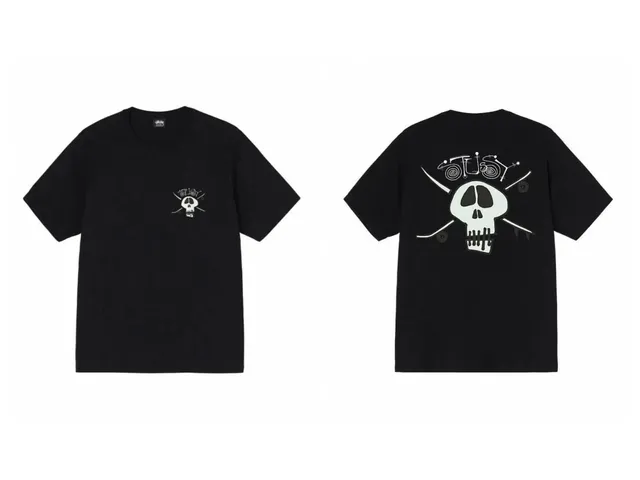 Stüssy Skull Graphic Tee Skull and Skateboard Print