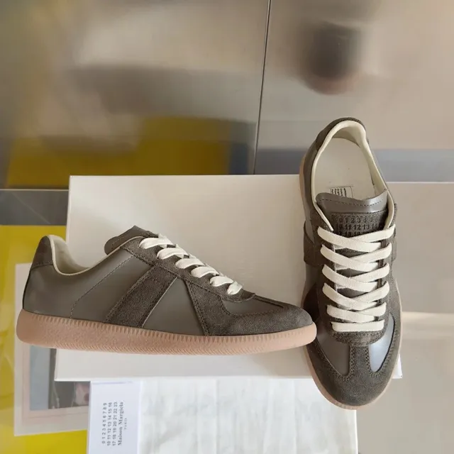 Maison Margiela Tabi Sneaker Grey Suede