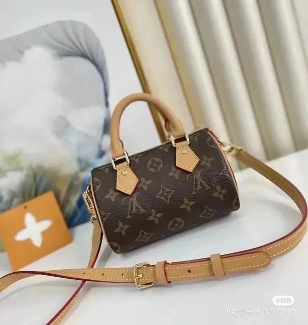 Louis Vuitton Speedy Monogram Canvas