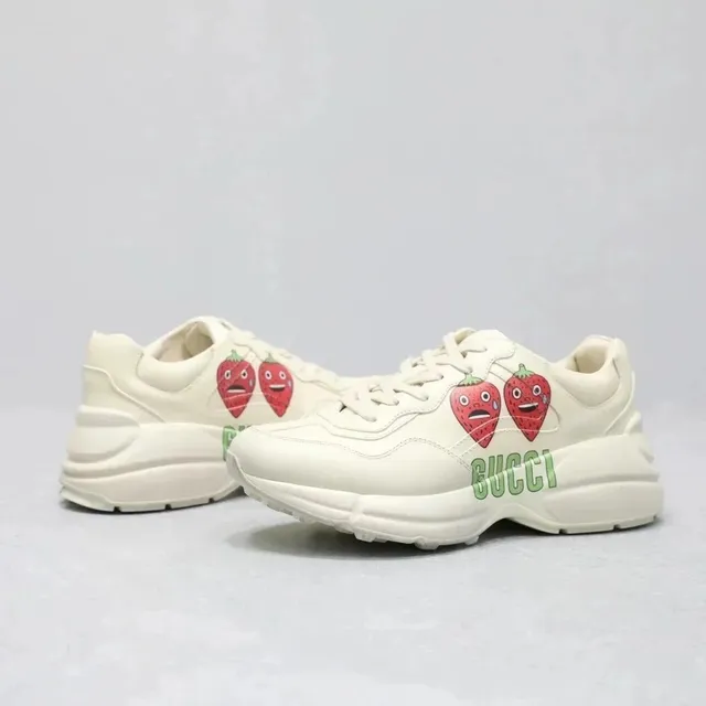 Gucci Rhyton Strawberry Print