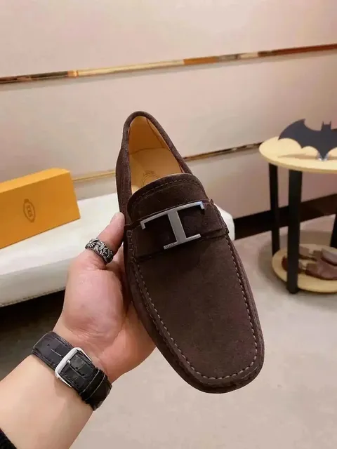 T-Bar Loafer Suede with Metal T-Logo