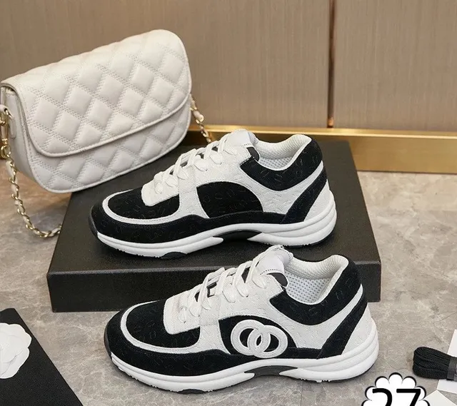Chanel Sneaker CC Logo Quilted