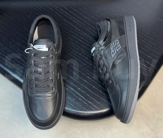 Givenchy GV3 Low Triple Black