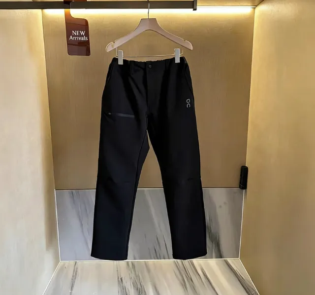 On Trousers Black