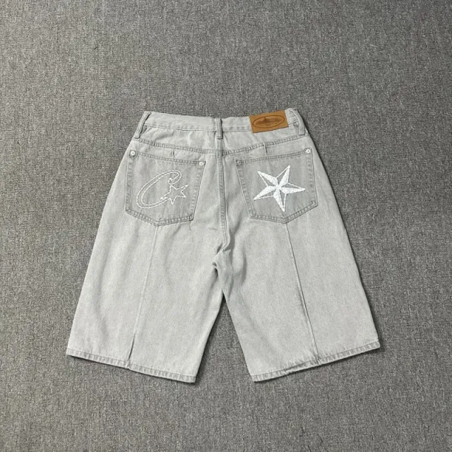 灰色牛仔裤短裤