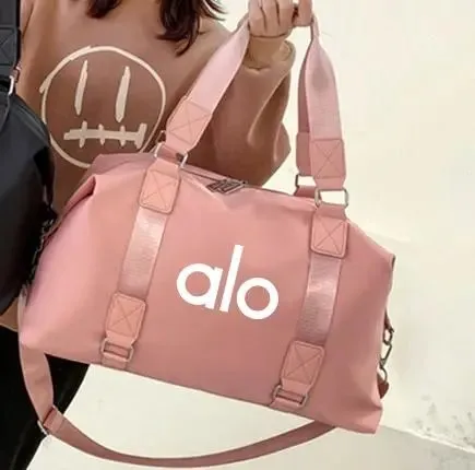 Alo Yoga Duffel Bag Logo Print