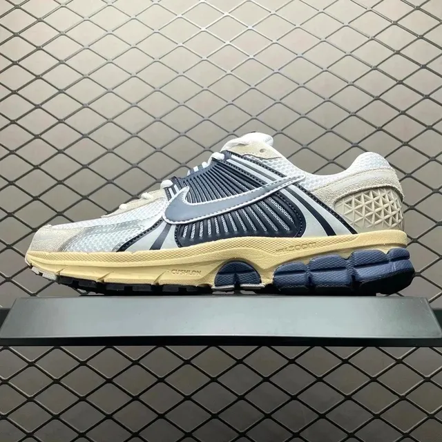Nike Air Max TN Navy White Beige