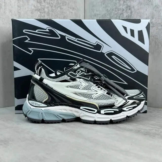 Off-White Diagonal Triple Black/White
