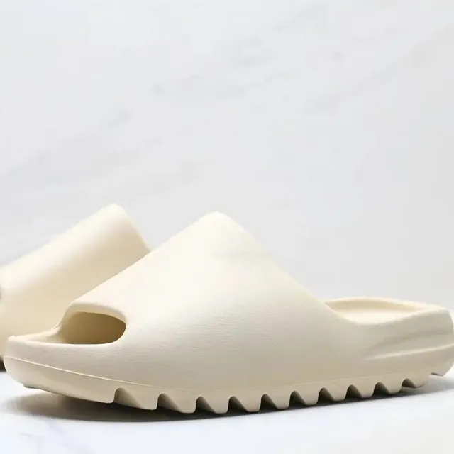 Yeezy Slide Bone