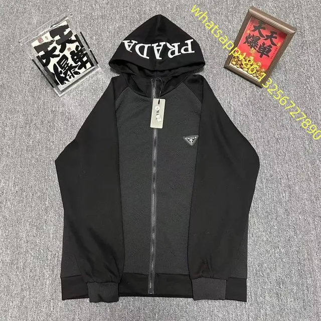 Prada25
