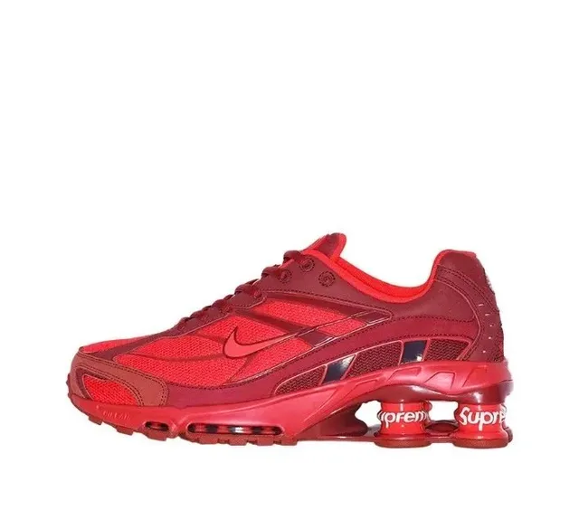 Nike Shox R4 Supreme