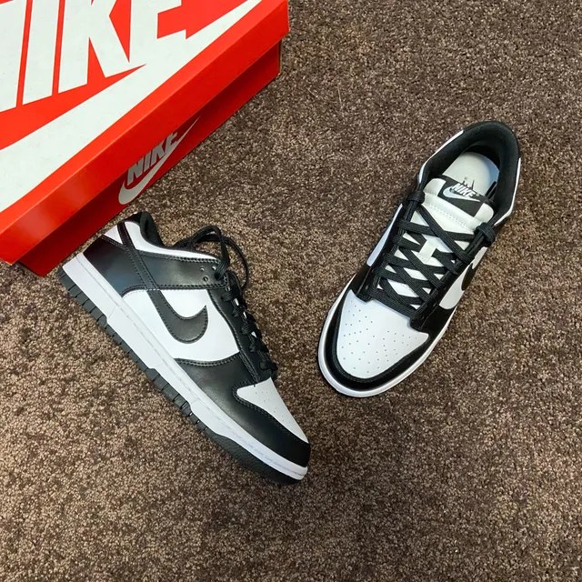 Nike Dunk Low Panda