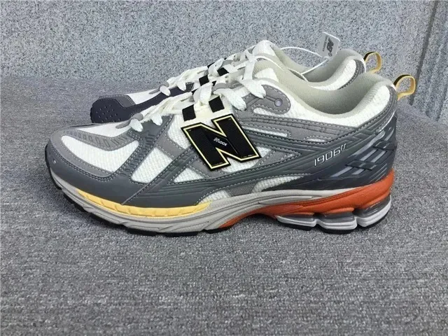 New Balance 1906R Grey Orange