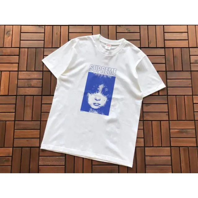 B372 comic big tears white
