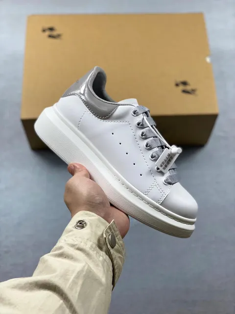 Alexander McQueen Oversized Sneaker White/Grey