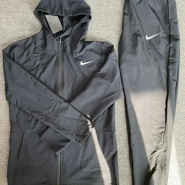 Nike Windrunner Jacket and Pants Set Black