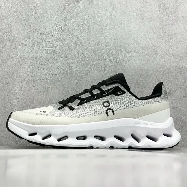 On CloudTec Phase White/Black