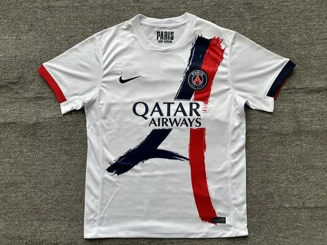 Nike Paris Saint-Germain Home Jersey Qatar Airways Sponsor