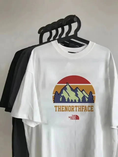 The North Face Graphic T-Shirt Mountain Sunset Print