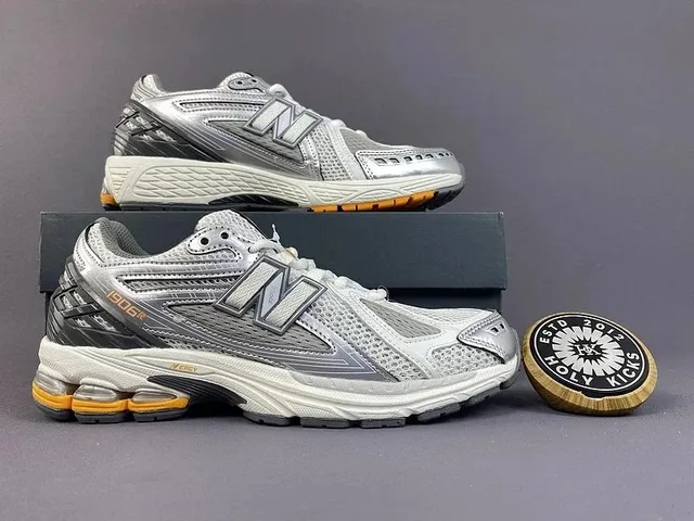 New Balance 1906R Silver Grey