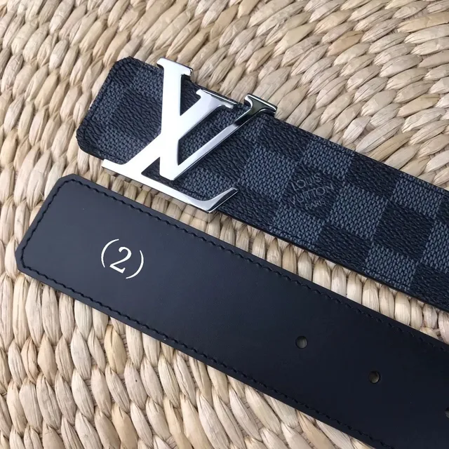 (2)黑格亮白