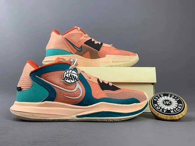 Nike SB Dunk Low Travis Scott Reverse Mocha