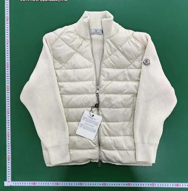 羽绒服米白