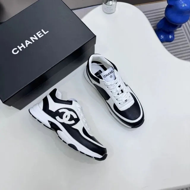Chanel Sneaker CC Logo