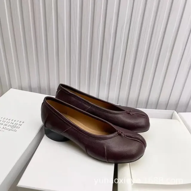 Maison Margiela Tabi Loafer Burgundy Leather