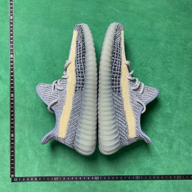 Yeezy 350 V2 Zebra